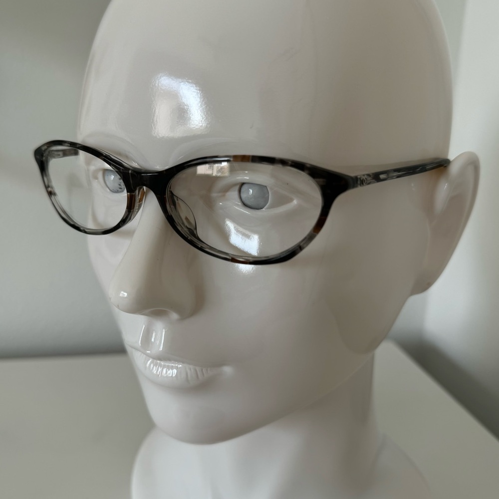 EYEGLASSES